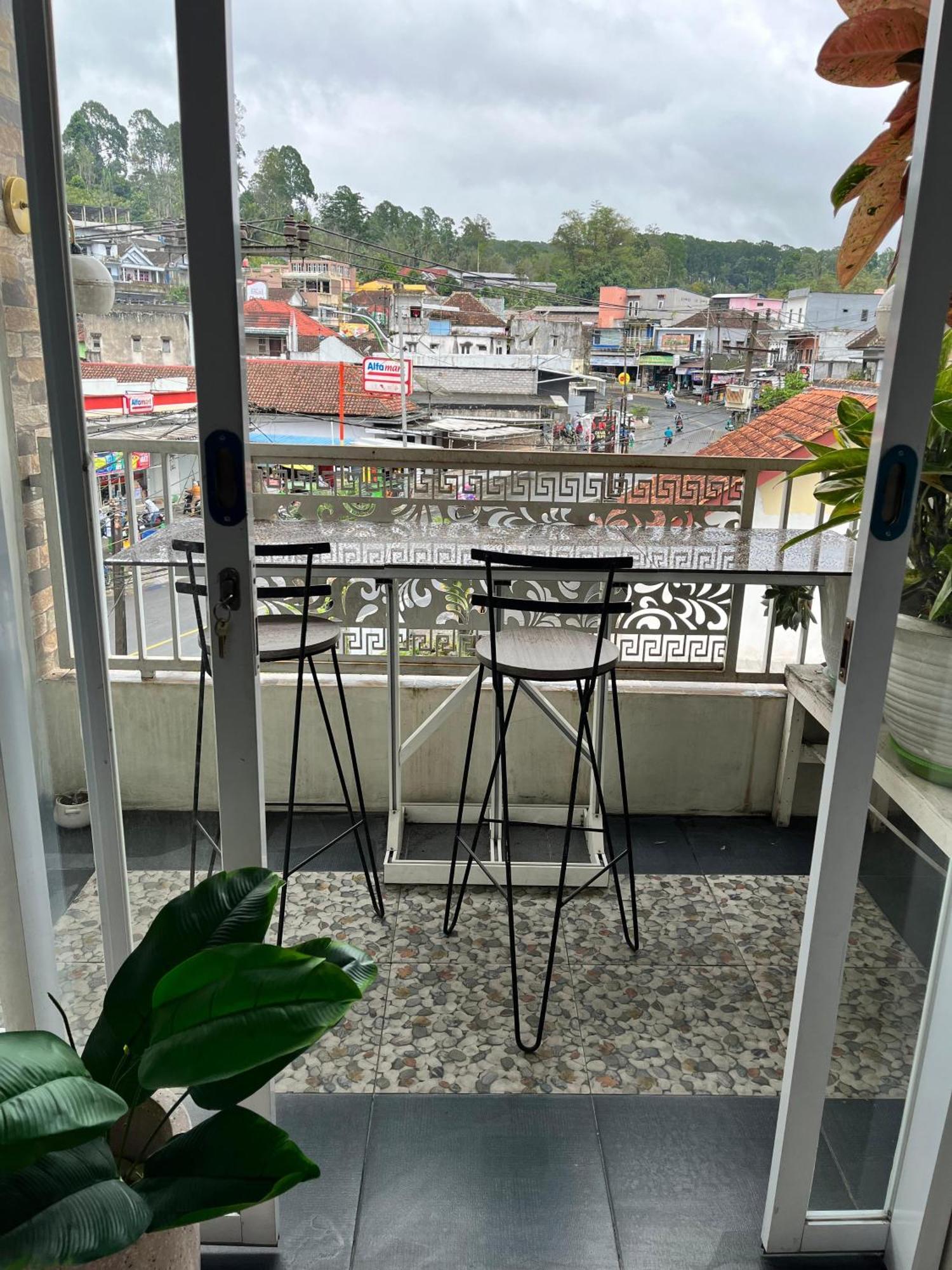 Java Hostel Tumpak Sewu Sidomukti المظهر الخارجي الصورة